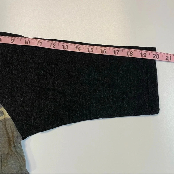 NWOT Medium Real Men Wear Black 3/4 Sleeve Tee Camo - Picture 7 of 8